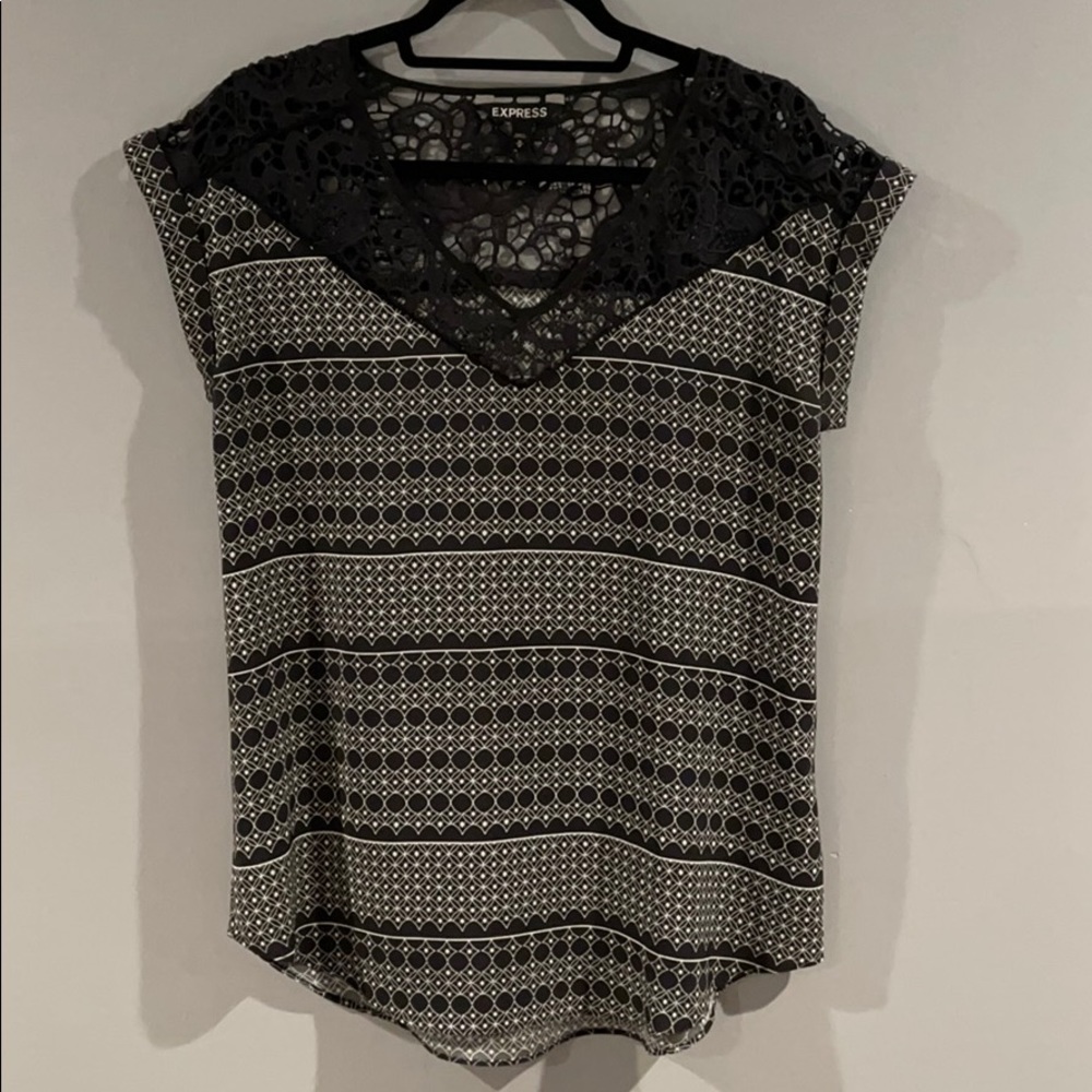 Express Satin Crochet Lace Gramercy V-Neck Tee